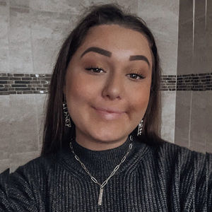 Meet your Posher, Breannah